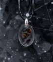 Медальон елипса с парченце от истински метеорит