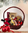 Подаръчна Коледна кошница с вино и сладости