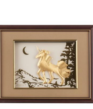 Златна репродукция еднорог