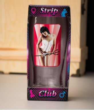 Стриптийз чаша за бира за леденостудена напитка