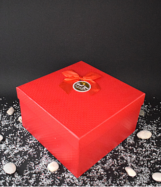 Правоъгълна червена кутия