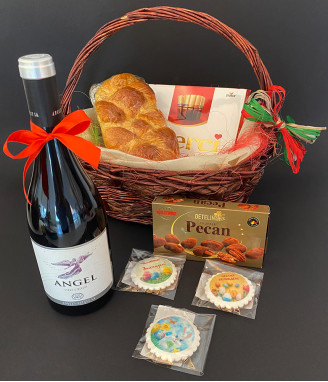 Великденска подаръчна кошница Ангели