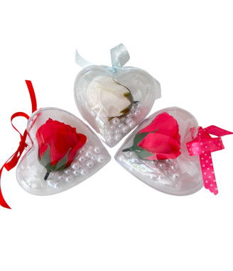 Сърце с перли и роза от сапун