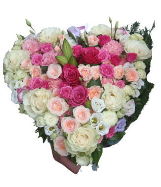 Сърце от мини рози и едри рози